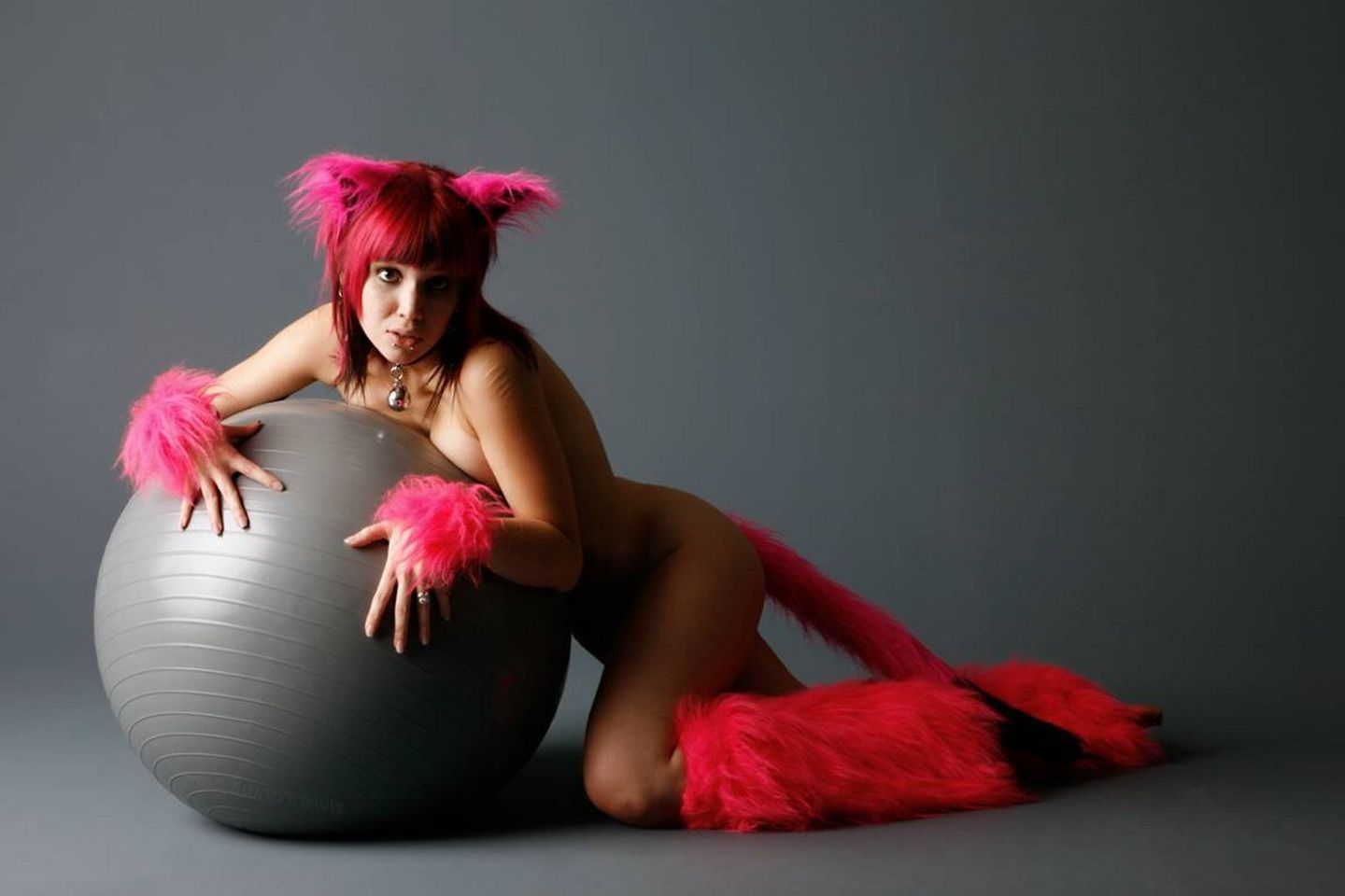 голая девушка в секс наряде кошки.  картинки для заставка рабочего стола