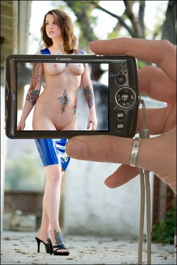 голый торс девушки на дисплее фотокамеры, реклама с эротическими мотивами фото 2