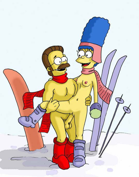 голая Мардж Симпсон в одном шарфике натягивается с соседом на лыжной прогулке