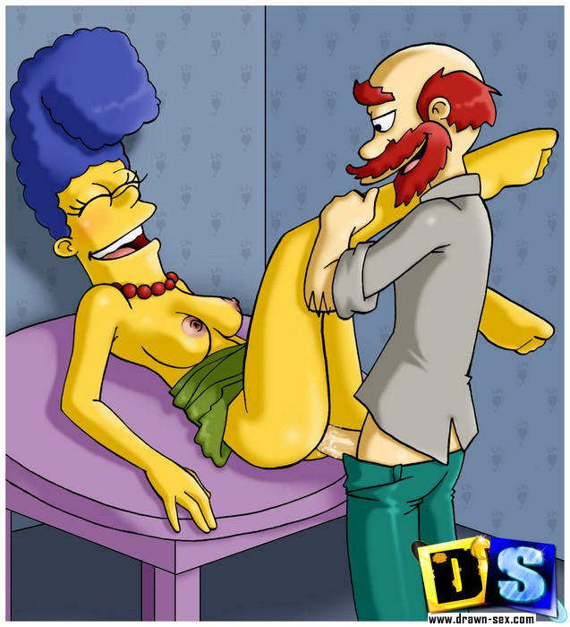 Мардж Симпсон натягивается с садовником Вилли 