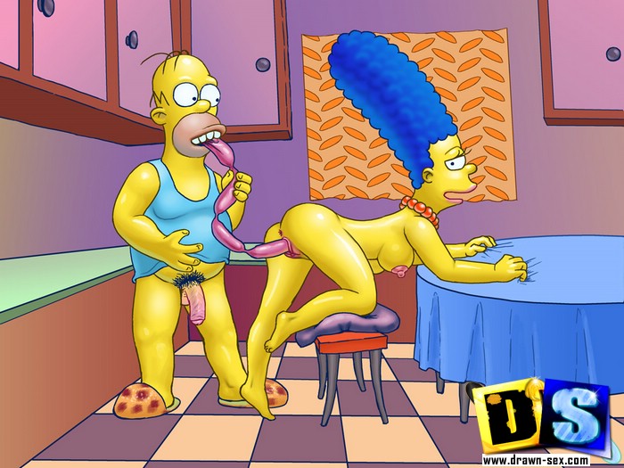 Мардж Симпсон думает что это Гомер уделяет ей немного внимания 