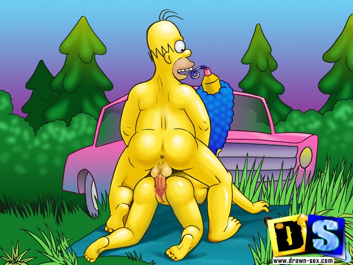 секс Мардж Симпсон и Гомера на природе возле ее машины 