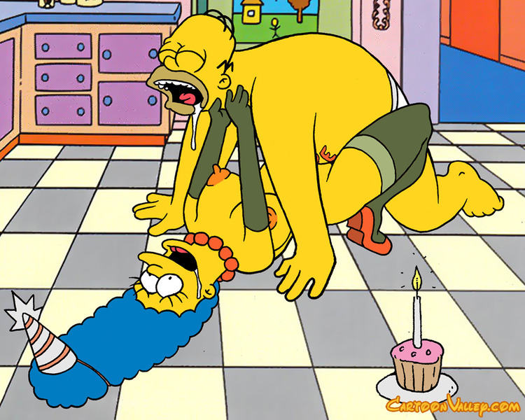 Мардж Симпсон и Гомер кончают в классической позе секса 