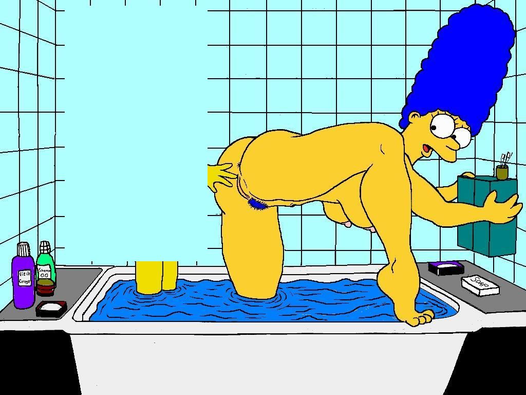 Барт Симпсон помогает маме побрить промежность и вульву электробритвой в ванне  