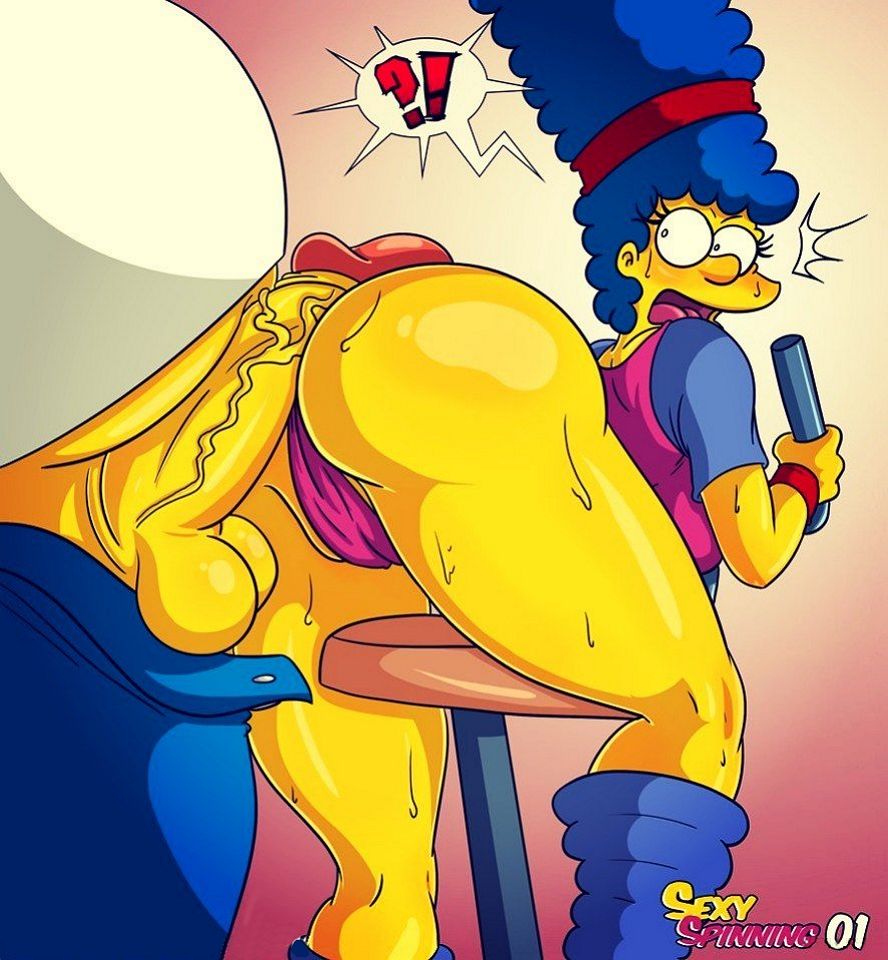 Гомер Симпсон положил свой большой пенис на ягодицы Мардж крутящей педали велотренажера