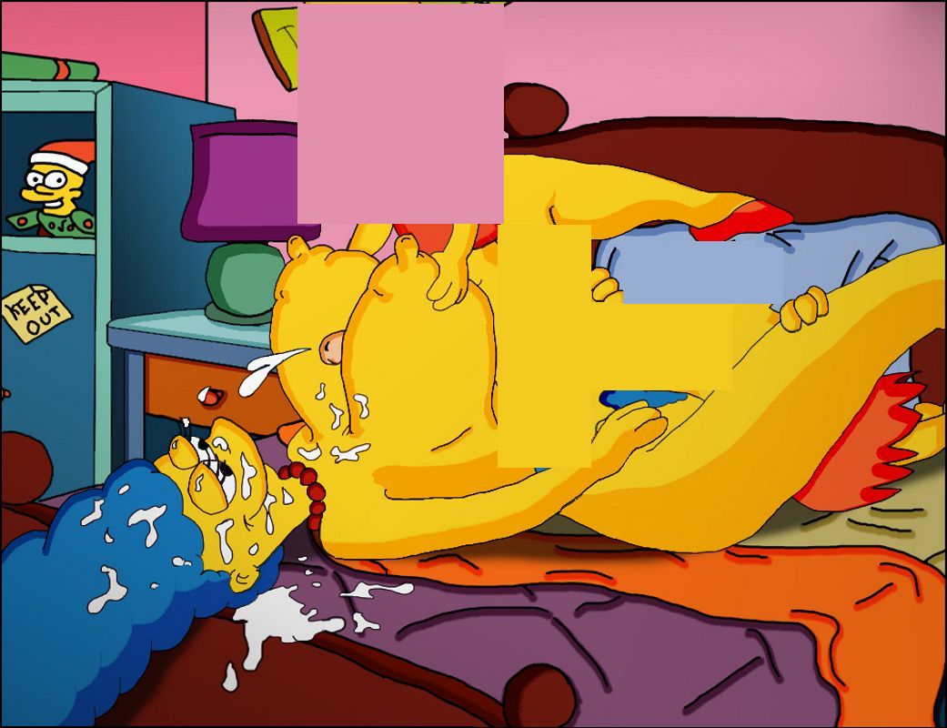 Симпсоны эротика, Барт и Лиза ублажают маму - Лиза делает кунилингус, а Барт кончает маме в лицо трахая ее членом между грудей  