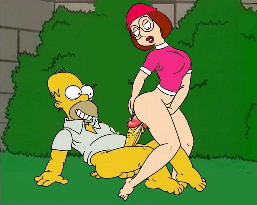 Гриффины и Симпсоны дружат семьями. Гомер Симпсон насаживает  Гриффинов на свой пенис, а Лиза ему помогает