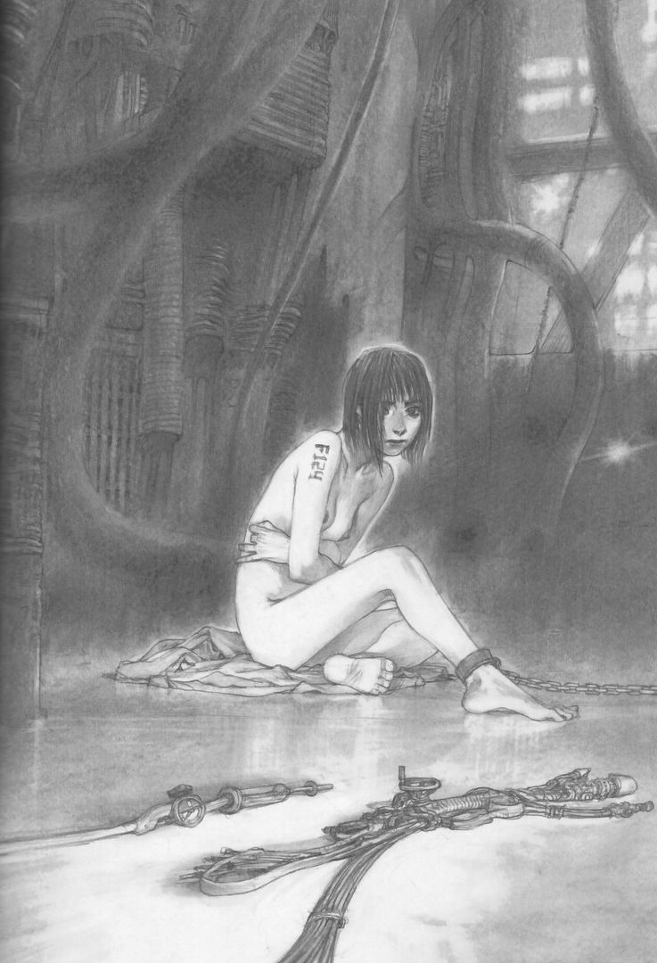 гуро, голая худенькая девушка прикована в старом ангаре и рядом с ней инструменты для пыток