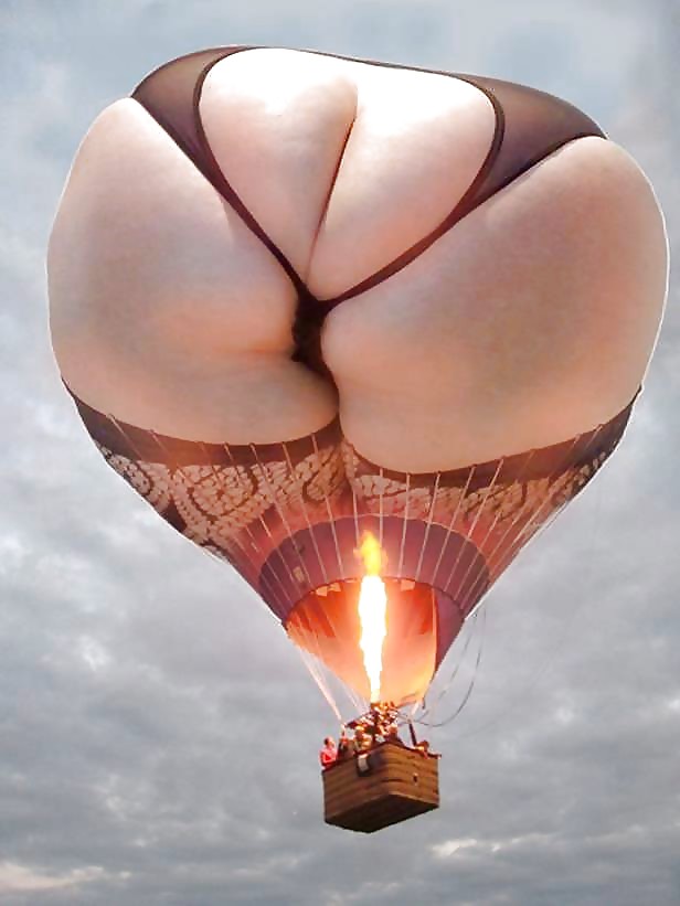 воздушный шар в виде толстой женской задницы в стрингах, прикольное эротическое фото, порно фото прикол