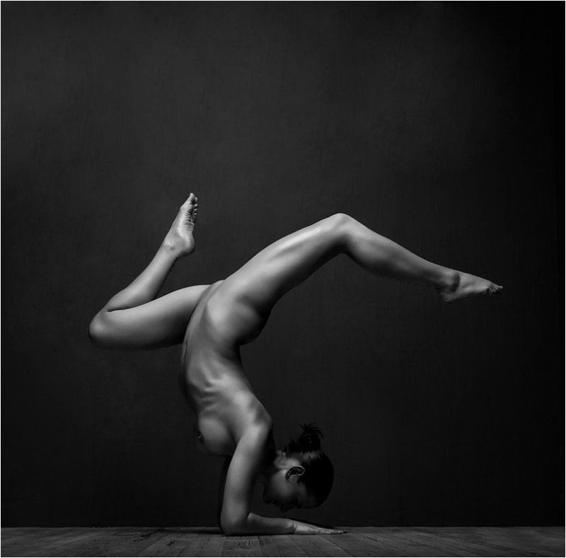 голая гимнастка, фото прикол
