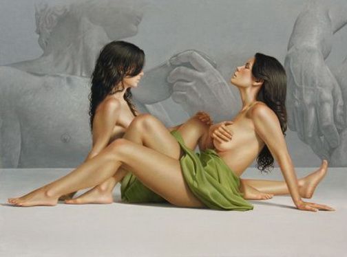 вдвоем. две лесбиянки на фоне древних фресок.  красивое женское тело