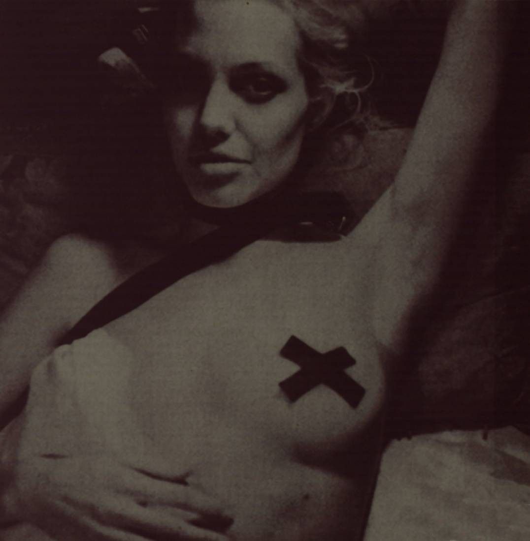 фото пьяной Анжелины Джоли с заклеенными сосками фото