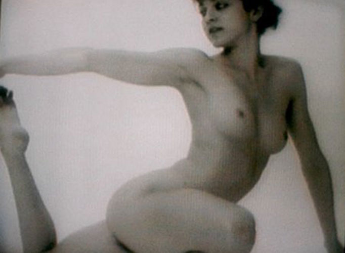 ретро фото Мадонны изображающей гимнастику фото