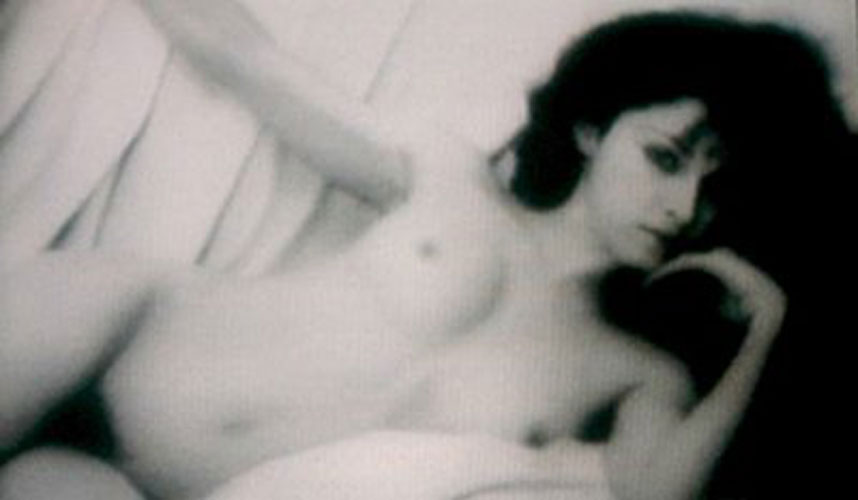 расплывчатое ретро фото Мадонны в голом виде фото