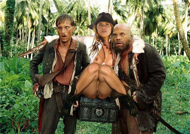 героиня фильма Пираты Карибского моря без трусов эротическое фото