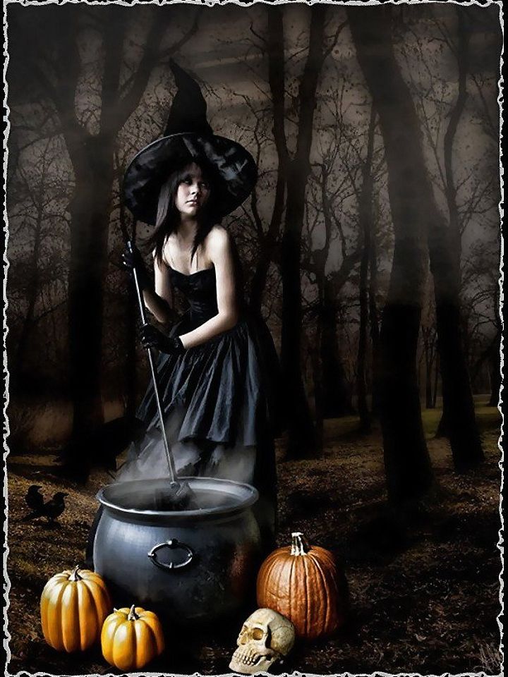 черная ведьма варит в лесу черное зелье