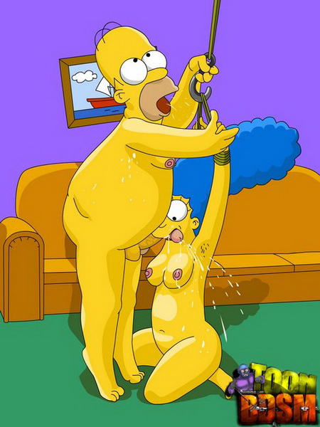 картинка аниме БДСМ, Гомер Симпсон подвешивает связанную Мардж на крюк, пока она грызет его пенис