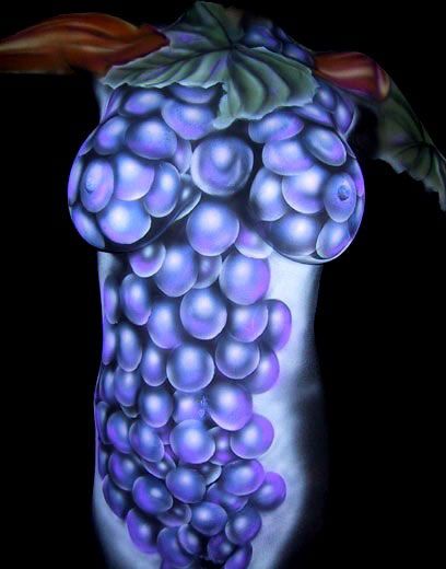 Гроздь винограда   фото бодиарта, body art