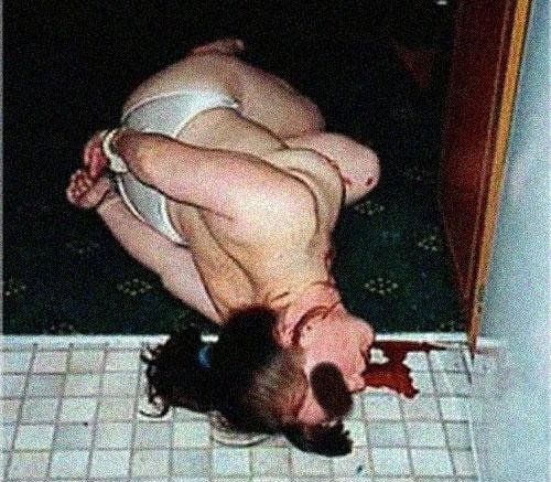 фото женщины изнасилованной  у нее же дома