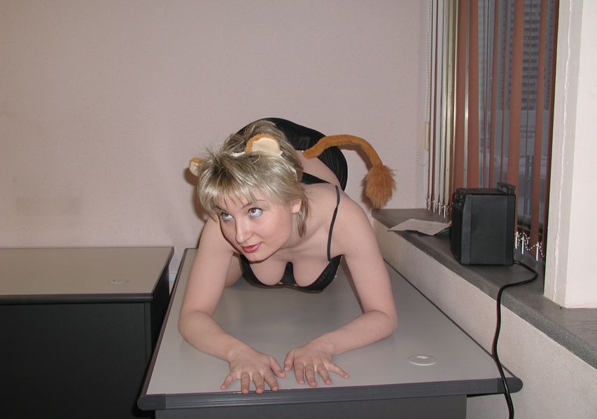 Office - порно фото пример, костюмированный корпоратив в офисе
