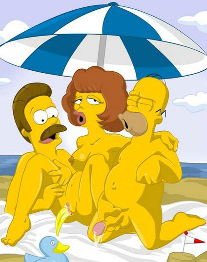 секс Гомера с соседской парой на пляже