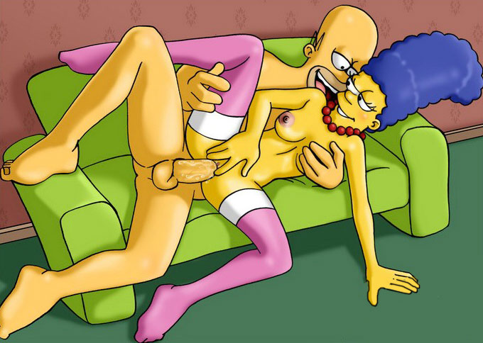 секс Симпсонов на диване в позе на боку сзади