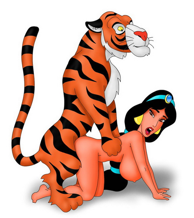 придворный тигр больно трахает Жасмин в позе для секса по-собачьи. принцесса Жасмин порно картинка №54 