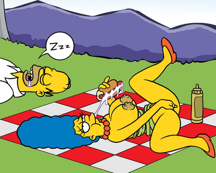 Симпсоны эротика, порно Симпсоны на пикнике. Мардж мастурбирует под храп Гомера  