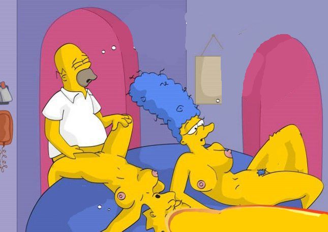 Симпсоны эротика, вечерний семейный секс в семье Симпсонов - папа с девушкой, мама с молодым человеком  
