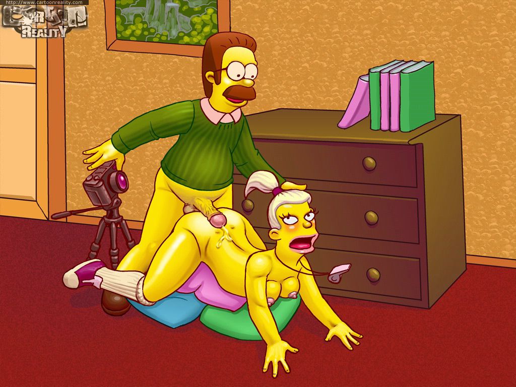 Симпсоны эротика, святоша оттрахал физкультурницу под запись на камеру