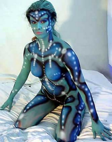 женский бодиарт под инопланетянку, сюжет порно прикола, эротический прикол