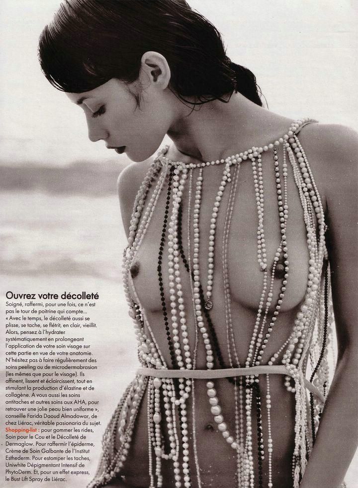 фото Ольга Куриленко в одежде из бус на фото из журнала