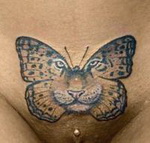 тигр-бабочка, тату бикини, фото женской татуировки 006