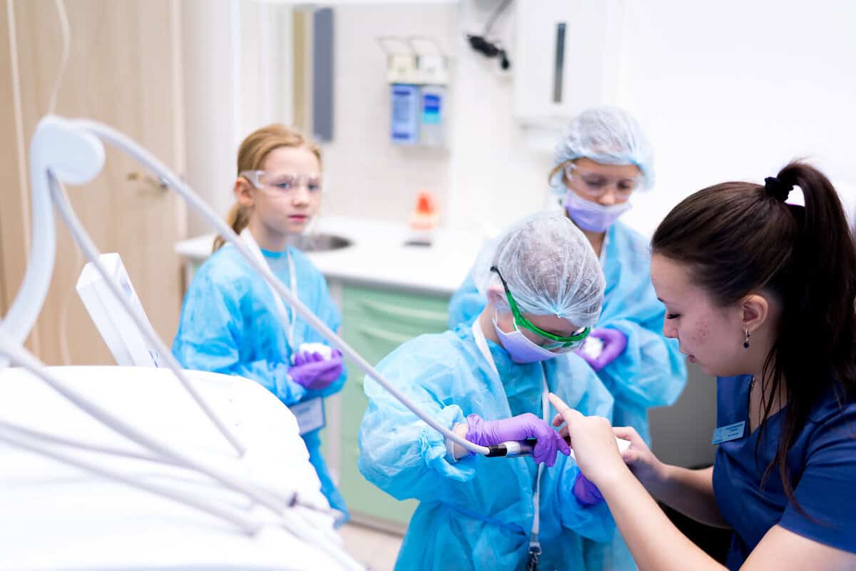 Как выбрать детского ортодонта и обеспечить здоровый рост зубов у ребёнка