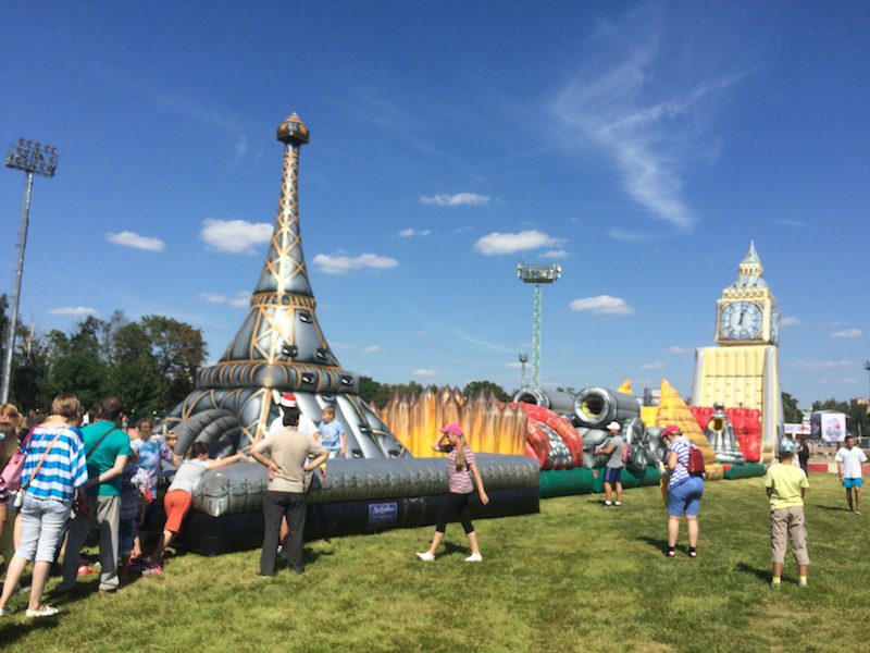 Как правильно выбрать аренду аттракционов для любого мероприятия